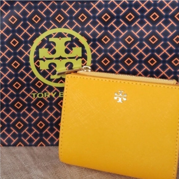 Tory Burch Accessories & More - Picture 13 of 16
